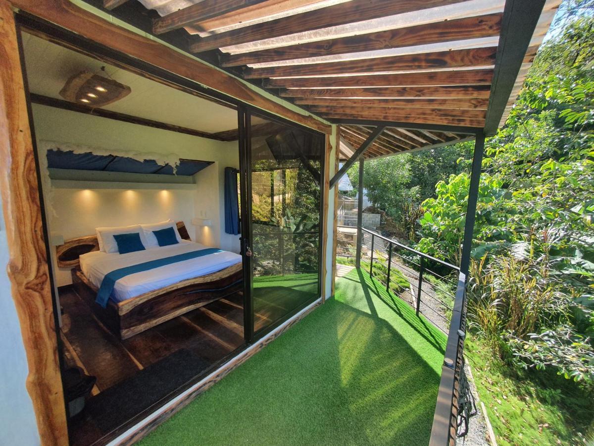 Glamping Tomaselli Hotell Manuel Antonio Exteriör bild